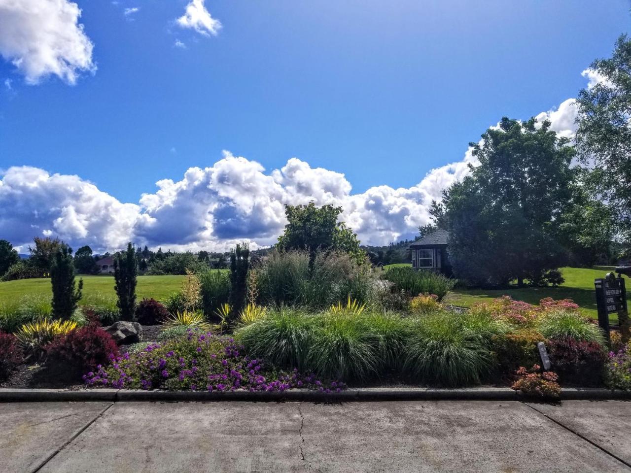Resort At Eagle Point Golf Club Lodging Exterior foto